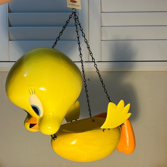 Looney Tunes/Warner Bros Other - Looney Tunes Tweety Bird Planter/Feeder.